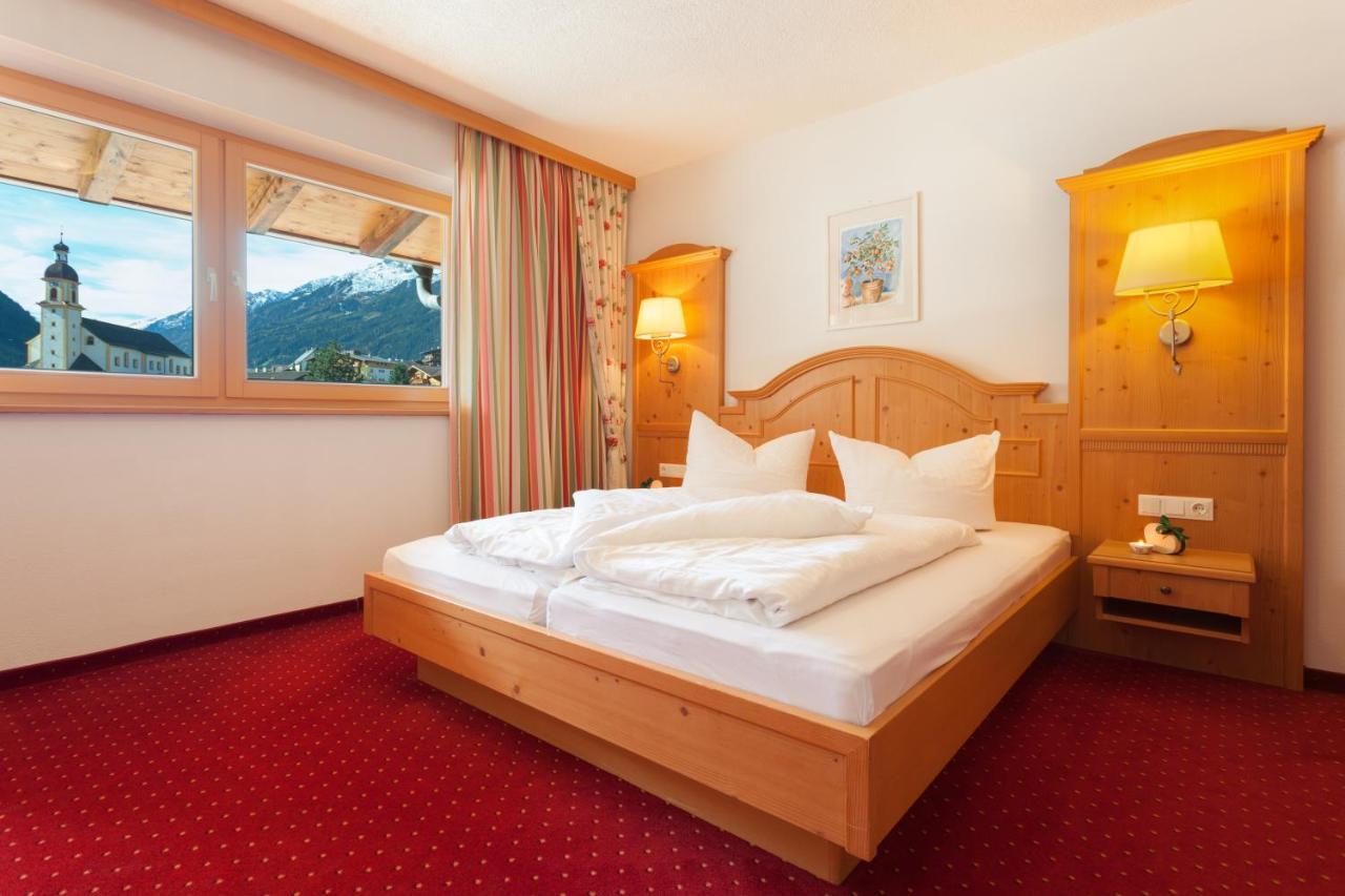 Hotel Augarten Neustift im Stubaital Exterior photo
