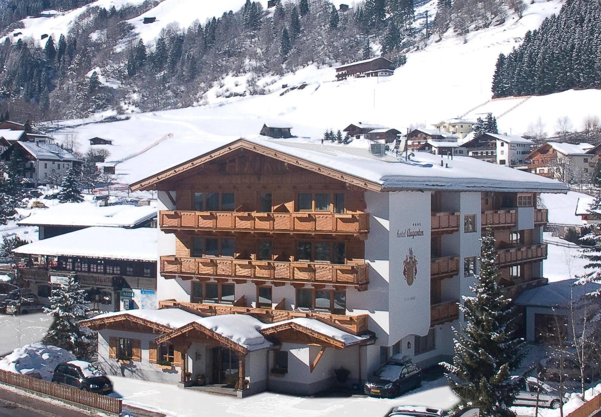 Hotel Augarten Neustift im Stubaital Exterior photo